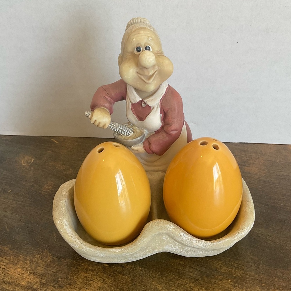 Vintage Grandma Chef Figurine with Egg Salt & Pepper Shakers –Set with Holder